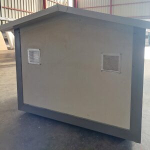 Σκυλόσπιτο με Δίριχτη Οροφή Από Πάνελ β' Διαλογής 8 Σκυλόσπιτο με Δίριχτη Οροφή Από Πάνελ β' Διαλογής